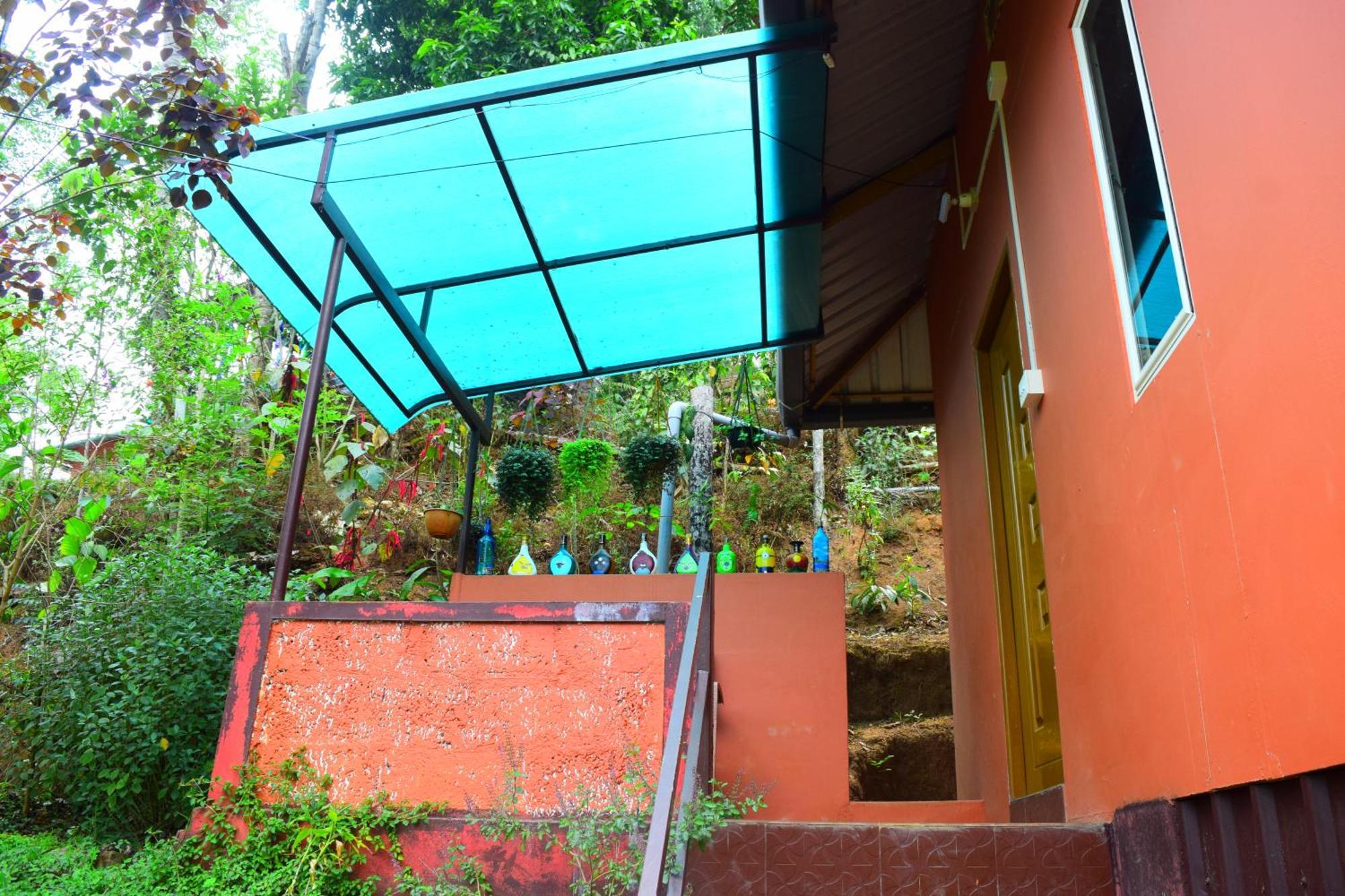 Pepper County Farm Stay Munnar Room photo